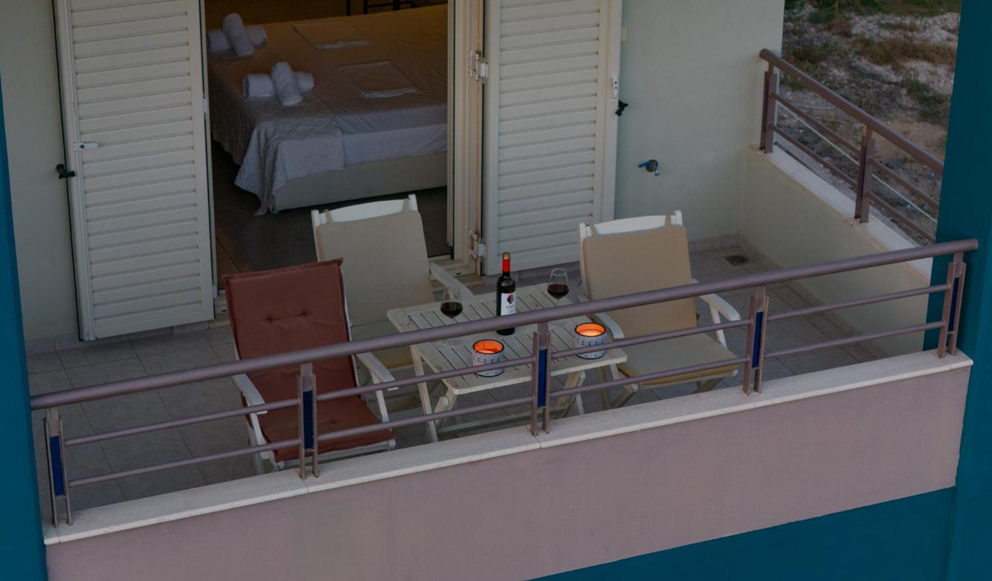 Aparthotel Sun George Finikounda Exteriér fotografie
